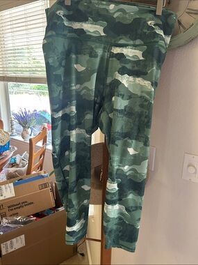 Fabletics Green Camo Kids Leggings